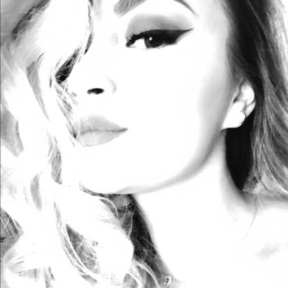 Meet your Posher, Priscilla - Picture 1 of 1